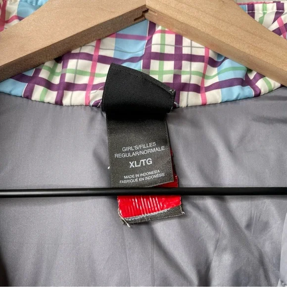 The North Face Girls Plaid Puffer Jacket Size XL - Picture 14 of 14